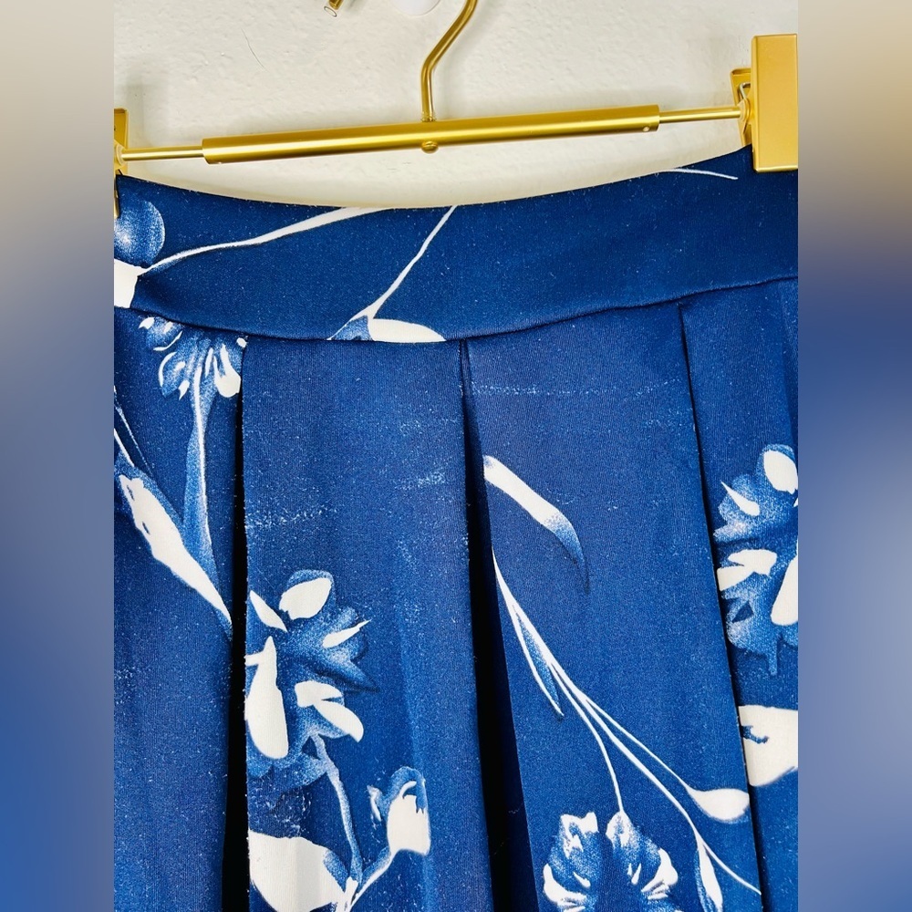 See You Monday Women’s Blue Floral Pleated Skirt Size Medium Elegant & Feminine - Picture 4 of 12